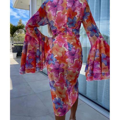 Kadın Göğüs Dekolteli Kolları Volan Detay Astarlı Tül Elbise