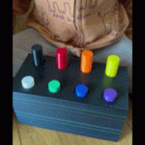 Küçük Çocuklar için Çivi Bulmacası (Bu ürün Sadece Plastik parçadır - Almadan Önce Soru Sorabilirsiniz)