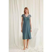 Kolu Omzu Ve Yakası Dantelli Önü Düğmeli Gecelik