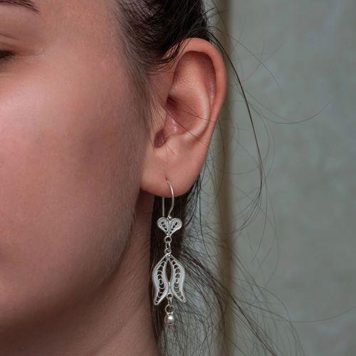 Gümüş Lale Motifli Telkari Kadın Küpe