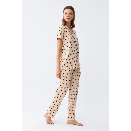 Kadın Krem Rengi Kalp Desenli Önden Düğmeli Pijama Takımı