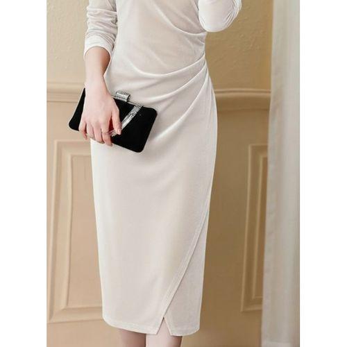 Kadın Uzun Kollu Kruvaze Yakalı Yandan Büzgülü önden çapraz Detaylı Midi Kadife Elbise