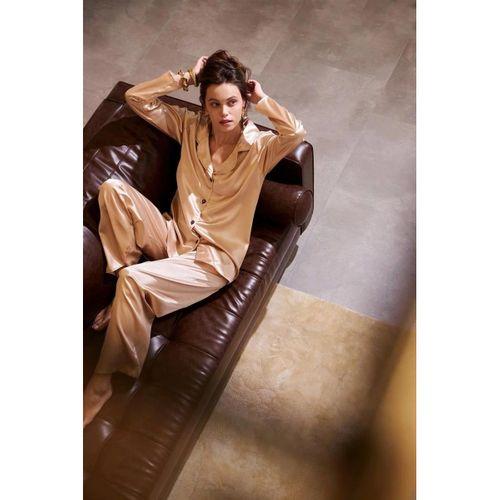 Kadın Bej Oversize Saten Pijama Takımı – Rahat Kesim Şık Ev Giyim Seti