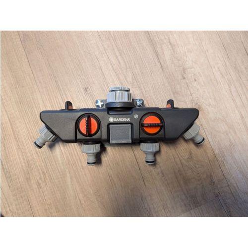 Gardena 4'lü Dağıtıcı Duvar Montajı (Bu ürün Sadece Plastik parçadır - Almadan Önce Soru Sorabilirsiniz)