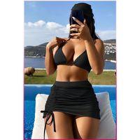 Siyah Askılı Bikini Takımı + Ayarlanabilir Büzgülü Etek – Tatil Stili