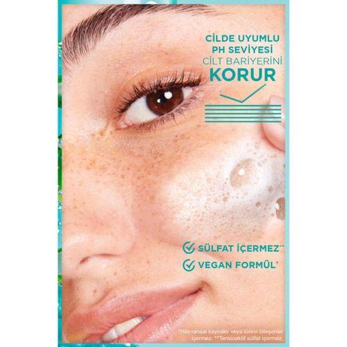 Garnier Hyaluronik Asit ve Aloe Vera İçeren Nemlendirici Yüz Temizleyici 250 ml – Normal ve Kuru Ciltler için Sülfatsız Vegan Formül