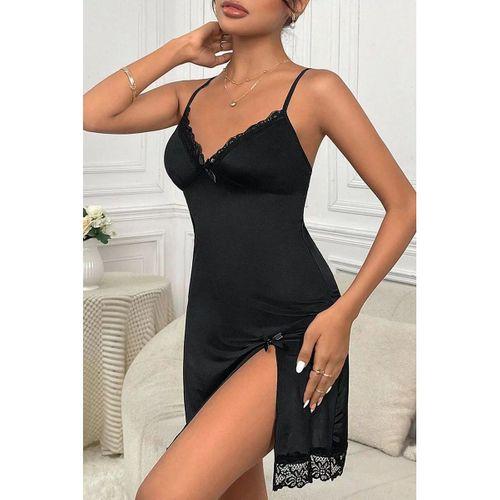 Kadın Siyah Dantelli Fiyonklu Ve Yırtmaçlı Şık Gecelik