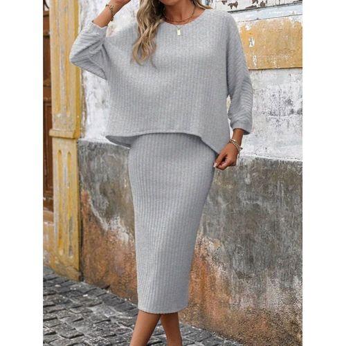 Kadın Uzun Kollu Yuvarlak Yakalı şardonlu Kaşkorse Bluz Ve Etek Ikili Takım