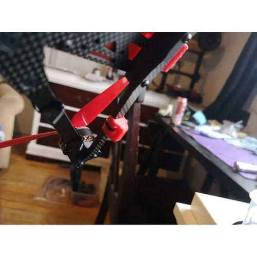 Falcon 7 Modifiye İniş Brace - 5136074