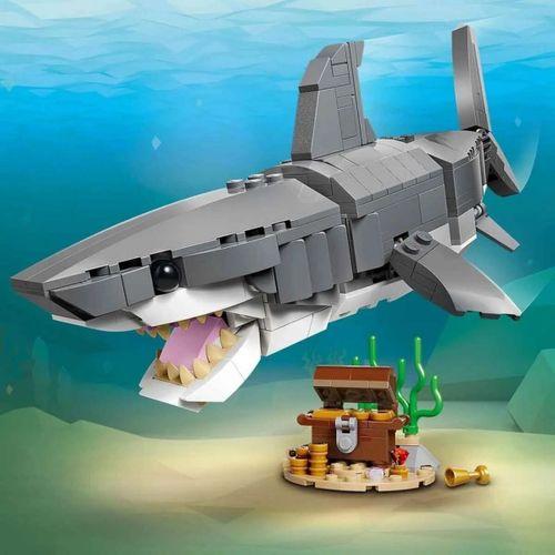 Acımasız Köpek Balığı ile Hazine Sandığı 31381