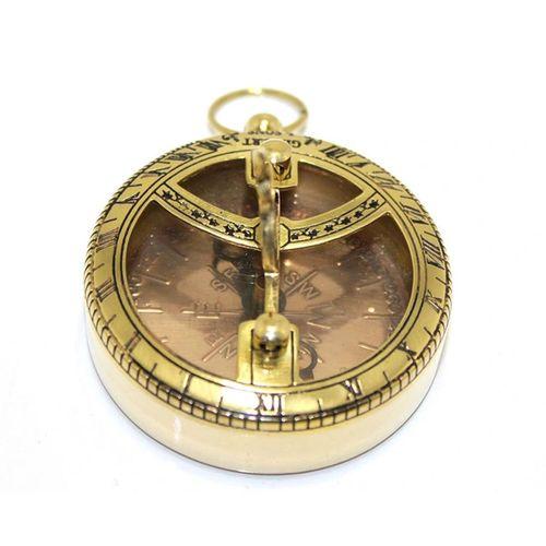 Pirinç Güneş Saati Ve Pusula Modeli