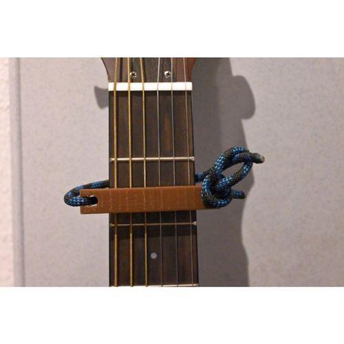 Capo (Bu ürün Sadece Plastik parçadır - Almadan Önce Soru Sorabilirsiniz)