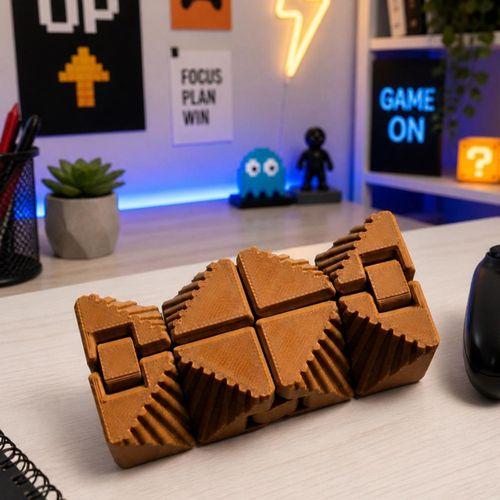 Sonsuzluk Küpü (Infinity Cube) Üçgen Kahverengi Stres Oyuncağı
