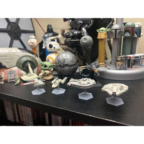 Micro Machines Gemi Standı 3D Baskı (Bu ürün Sadece Plastik parçadır - Almadan Önce Soru Sorabilirsiniz)