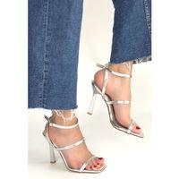 Umira Gümüş Rugan Topuklu Bilekten Kemerli Ayakkabı