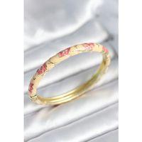 Pembe Renk Detaylı Mineli Kelepçe