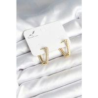 Üçgen Model Zirkon Taşlı Kadın Küpe