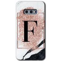 Potkal Hediye Fabrikası Samsung Galaxy S10e HD Baskılı Kılıf + 9D Tam Ekran Koruyucu - Pembe Mermer Desenli F Harfi
