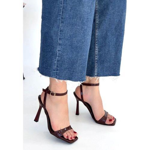 Jowin Bordo Rugan Topuklu Bilekten Kemerli Ayakkabı