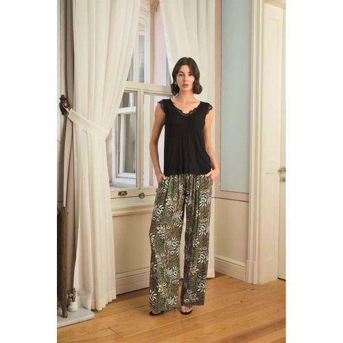 Çiçek Yaprak Ve Etnik Desenli Dantelli 3'lü Pijama Takımı