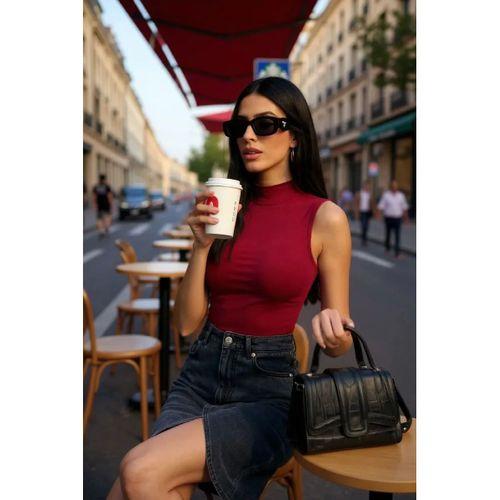 Kadın Bordo Modern Fit Kolsuz Balıkçı Yaka Basic Bluz