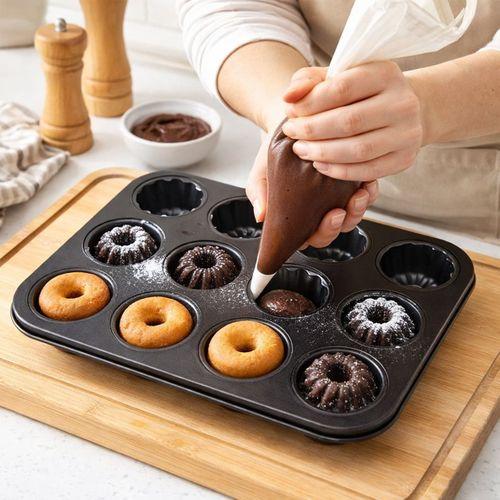 12 Gözlü Metal Muffin Kek Kalıbı - Siyah
