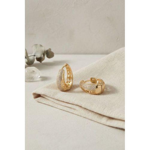 Gold Renk Zirkon Taşlı ve Motif Detaylı Damla Halka Model Kadın Küpe
