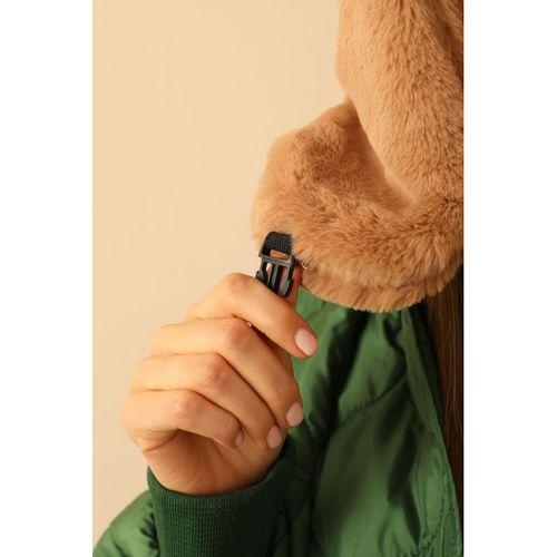 Peluş Kulaklıklı Klipsli Kadın Camel  Pilot Şapka Bere