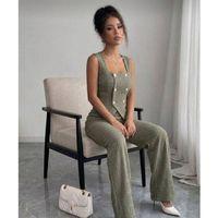 Kadın Düğmeli Bürümcük Kumaş Takım