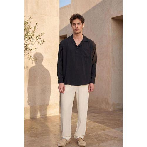 Sartre Apaş Yaka Tek Cepli İnce Modal Kumaş Oversize Uzun Kollu Yazlık Gömlek - Siyah