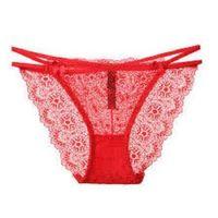 Çapraz Bant Detaylı Dantelli String Külot