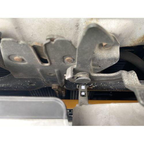 Mitsubishi Grille Clip (8. Gen Galant VR4) MR221507 - 5142480