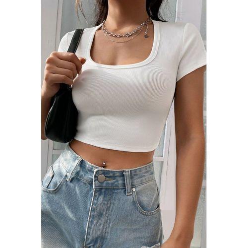 Kadın Beyaz Yarım Kol Düz Yaka Crop Top Bluz