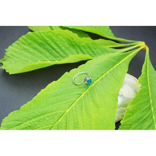 Fasetli Zümrüt Taşlı Zarif Yüzük