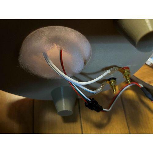 "Dinamik Ses Deneyimi: Dikey Çok Yönlü Hoparlör - Model 6898409 - Bölüm 1/2"