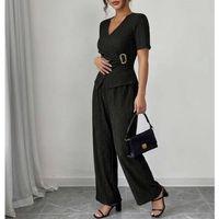 Kadın Toka Detaylı Kruvaze Takım