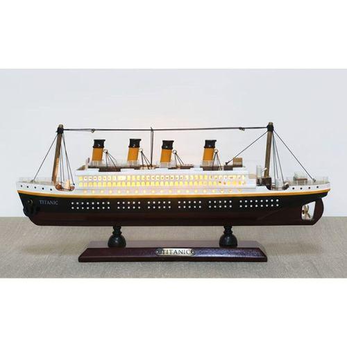 Özel Tasarım Ahşap Işıklı Titanik Gemi