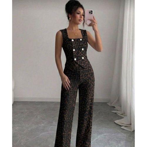 Kadın Düğmeli Bürümcük Kumaş Takım