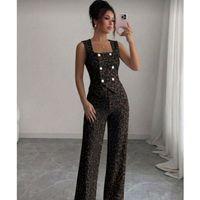 Kadın Düğmeli Bürümcük Kumaş Takım