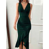 Kadın Askılı V Yakalı önden Fırfırlı Uzun Ithal Krep Elbise