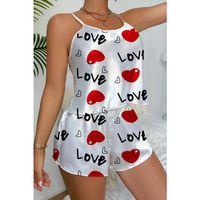 Love Desenli Beyaz Saten Şortlu Gecelik Takım