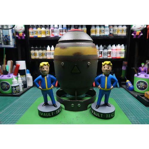 Vault Boy Bobblehead Heykeli Büyük Çerçeve (Bu ürün Sadece Plastik parçadır - Almadan Önce Soru Sorabilirsiniz)
