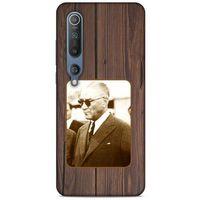 Xiaomi Mi 10 Kılıf Atatürk (28) Arka Kapak Kahve Tahta