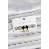 316L Çelik Gold Renk Yonca Detaylı Kadın Küpe Seti