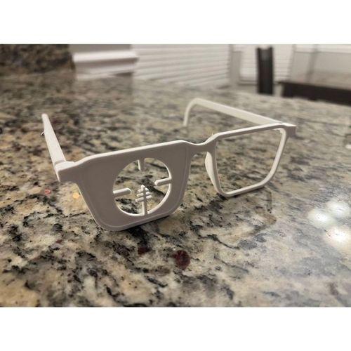 Saçma Ama Kullanışsız Hedef Gözlükleri (Bu ürün Sadece Plastik parçadır - Almadan Önce Soru Sorabilirsiniz)