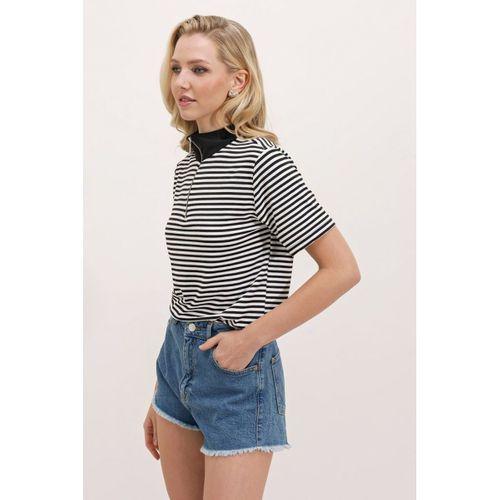 Siyah Polo Yaka Fermuarlı Çizgili Tişört 0497