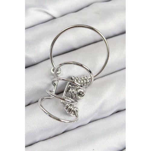 Pirinç Halkalı Model Gümüş Renk Kıkırdak Küpe