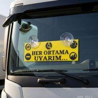 Her Ortama Uyarım Kamyon ve Araba Ön Cam Yazısı Vantuzlu 25cmx8cmx4mm