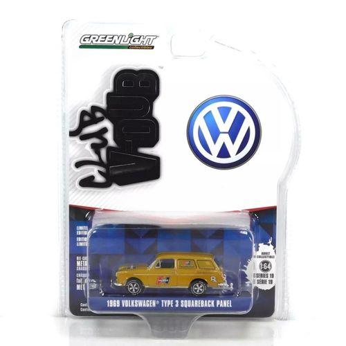 Eğitici Oyuncak  Greenlight 1/64 Club Vee-Dub Series 19- 1969 Volkswagen Type 3 Squareback Panel
