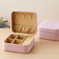 Mini Fermuarlı Takı Kutusu 10x10x5 cm - Suni Deri, 4 Bölmeli